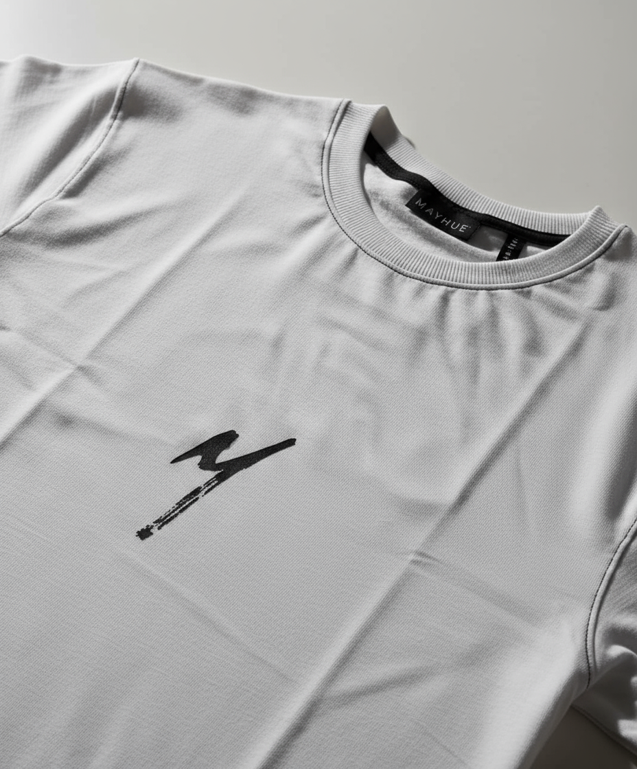 WHITE URBAN KISS T-SHIRT [UNISEX]