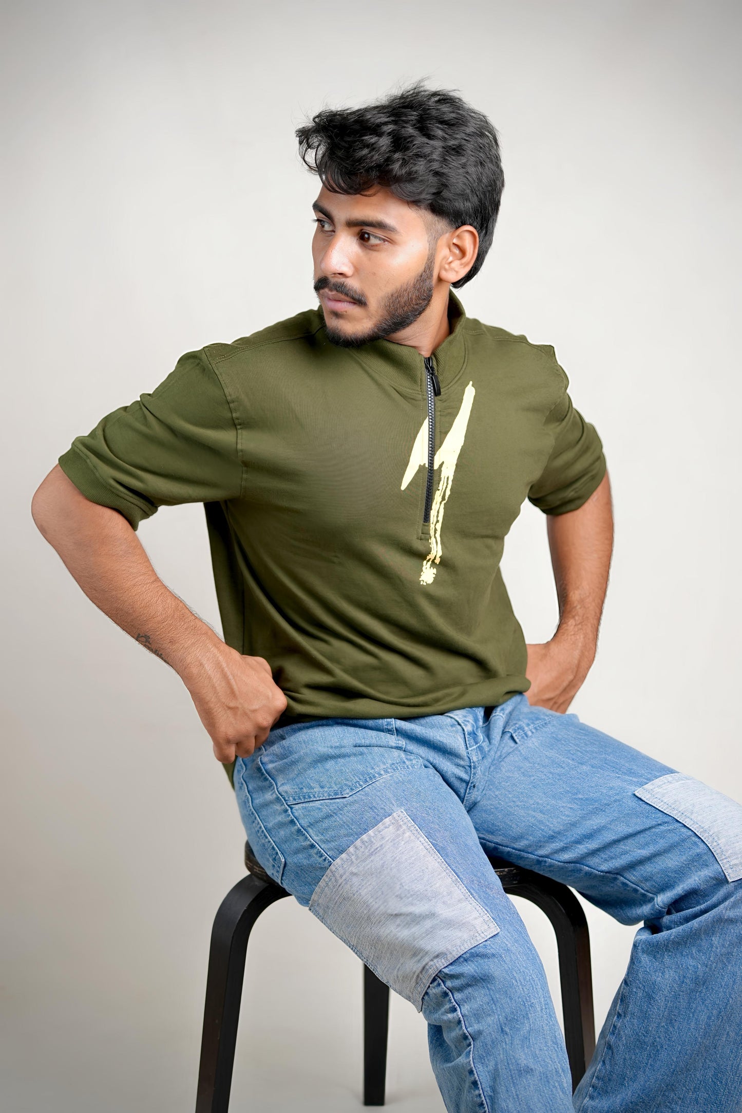 OLIVE GREEN HALF ZIPPER T-SHIRT